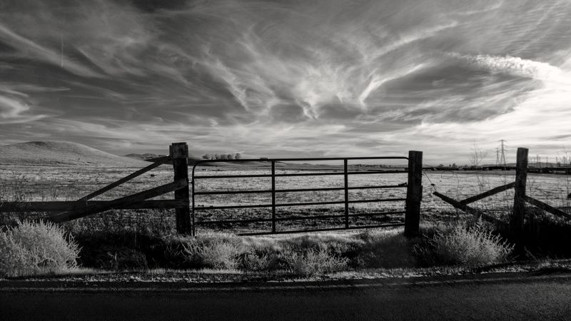gate, bw, sky, fence, 4k