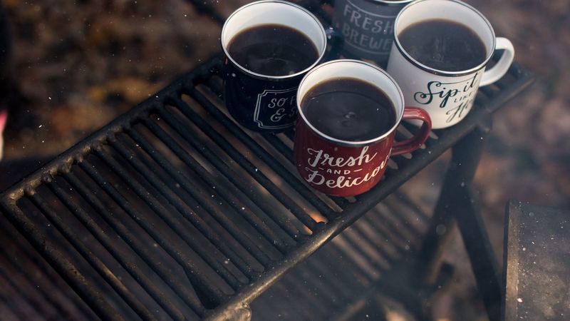 mugs, tea, camping, bonfire, travel, 4k