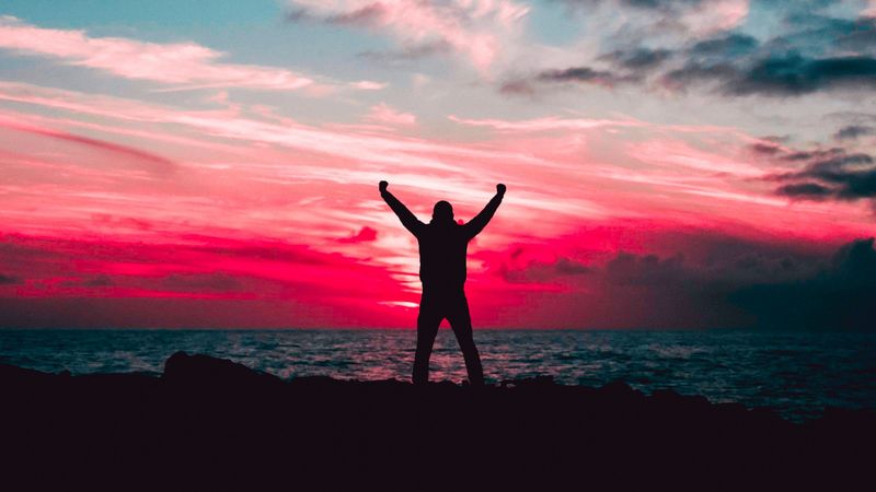 silhouette, sea, man, freedom, sunset, horizon, 4k