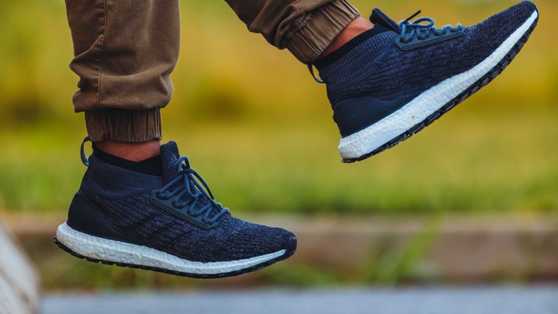 sneakers, legs, loneliness, 4k