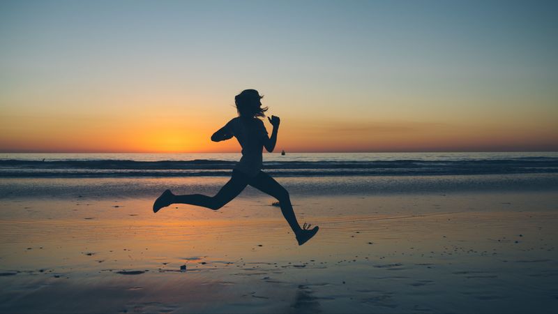 silhouette, run, sea, sunset, 4k