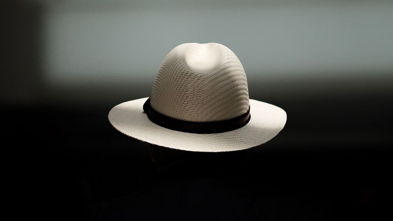 hat, minimalism, levitation, 4k