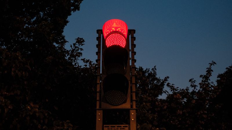 traffic light, pole, evening, 4k