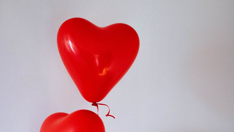 balloons, heart, red, love, 4k
