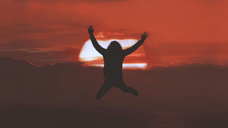 silhouette, jump, sunset, horizon, 4k