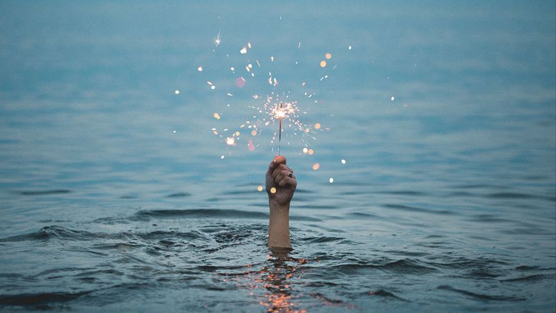 bengal fire, hand, sea, creative, 4k