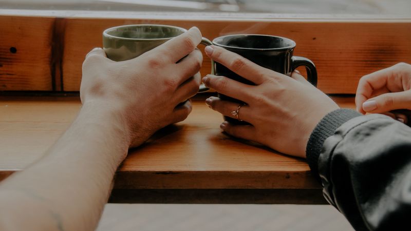 arms, mugs, couple, 4k