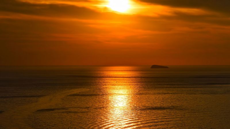 sunset, sea, horizon, waves, 4k
