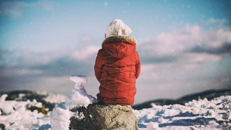 child, winter, snow, walk, stone, 4k