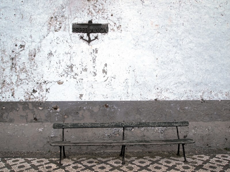 bench wall white and anchor 4k