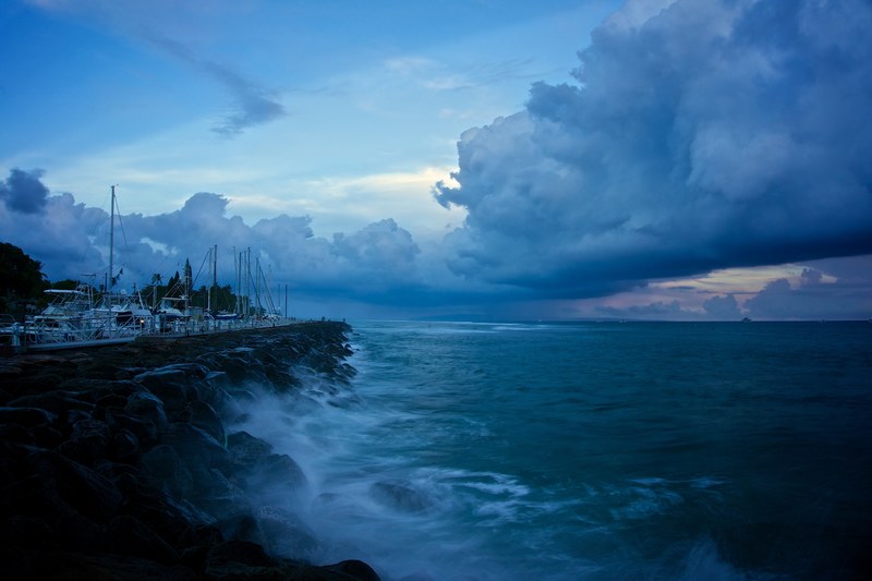 sea cloud sky and wafe 4k