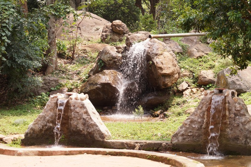 artificial water falls water fountain stream 4k