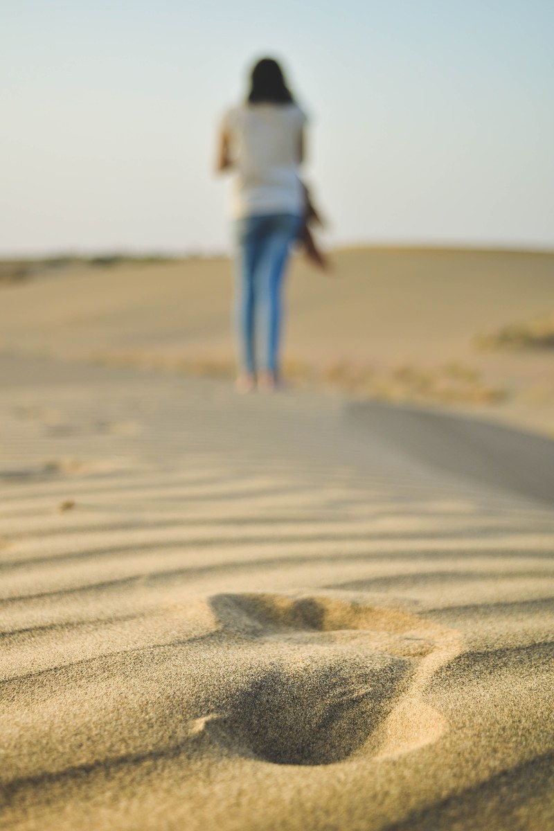 woman female sand and desert hd, 4k
