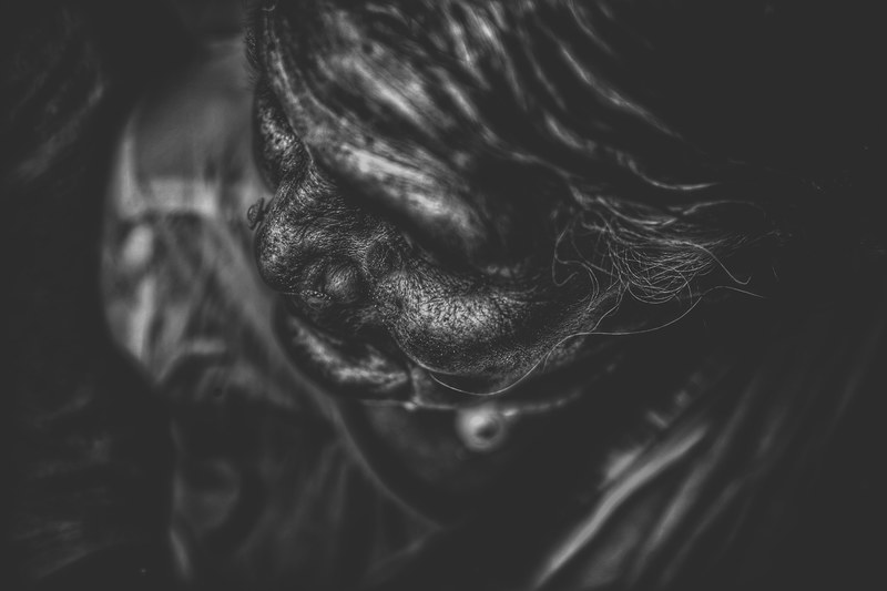 the top view of a wrinkled face old woman in black and white, _lost with experience 4k