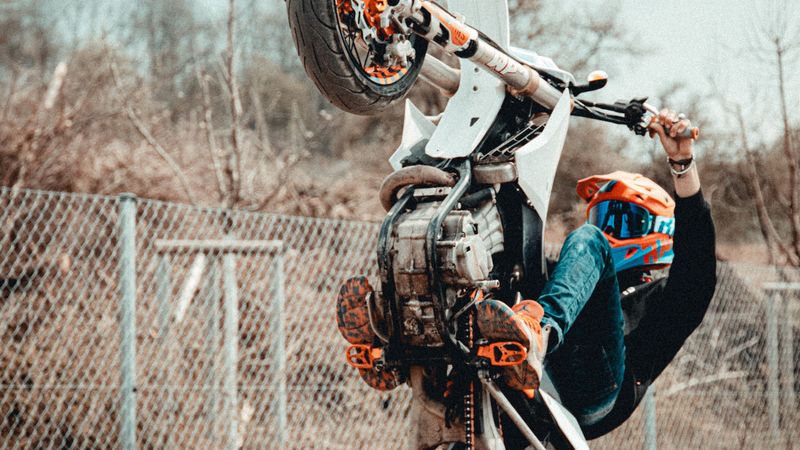motorcycle, motorcyclist, helmet, stunt, 4k