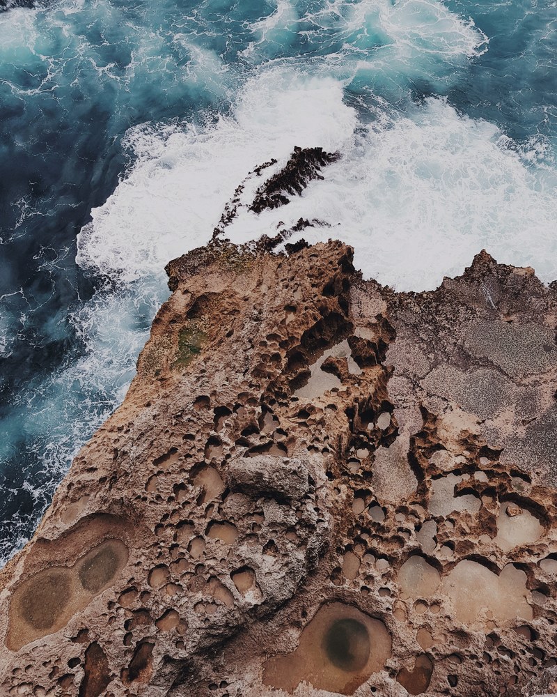 high waves 4k