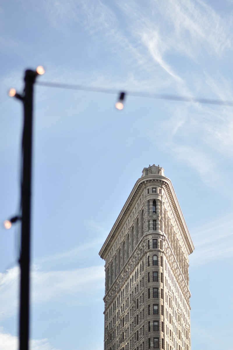 flatiron under lights 4k