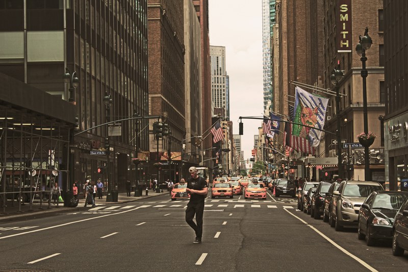 traffic street traffic light and building 4k