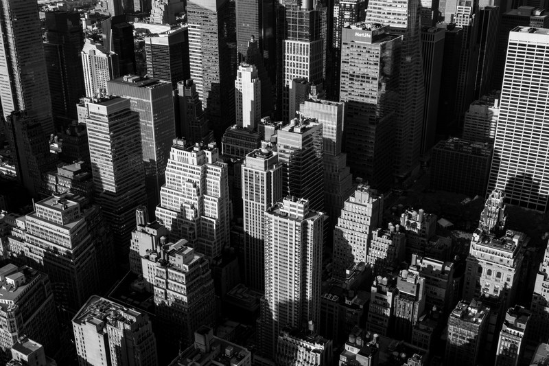 a black and white cityscape of new york, monochrome new york cityscape 4k