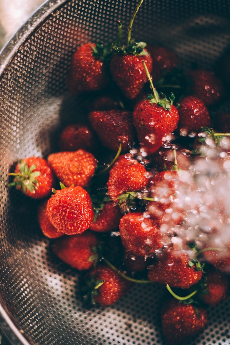 strawberry 4k