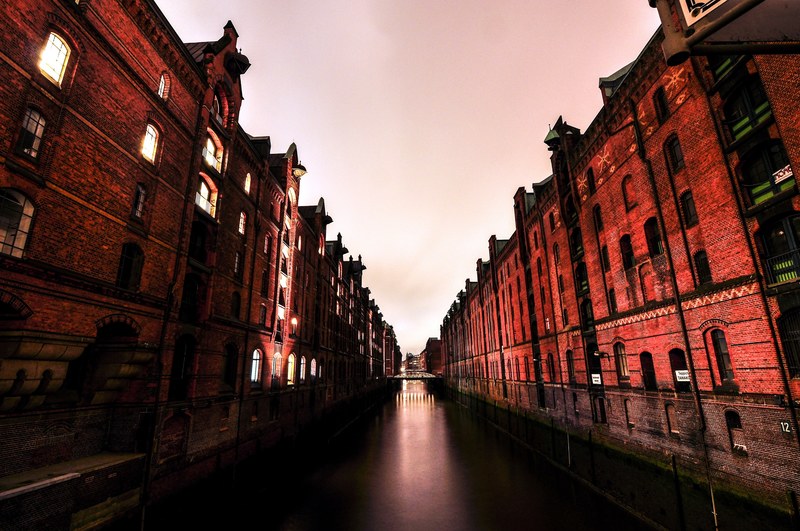 speicherstadt by night 4k