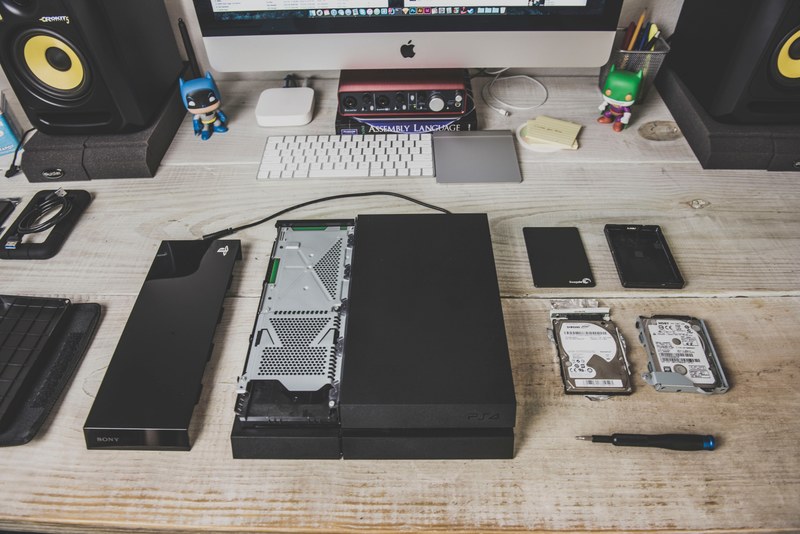 nerd desk tech and playstation 4k