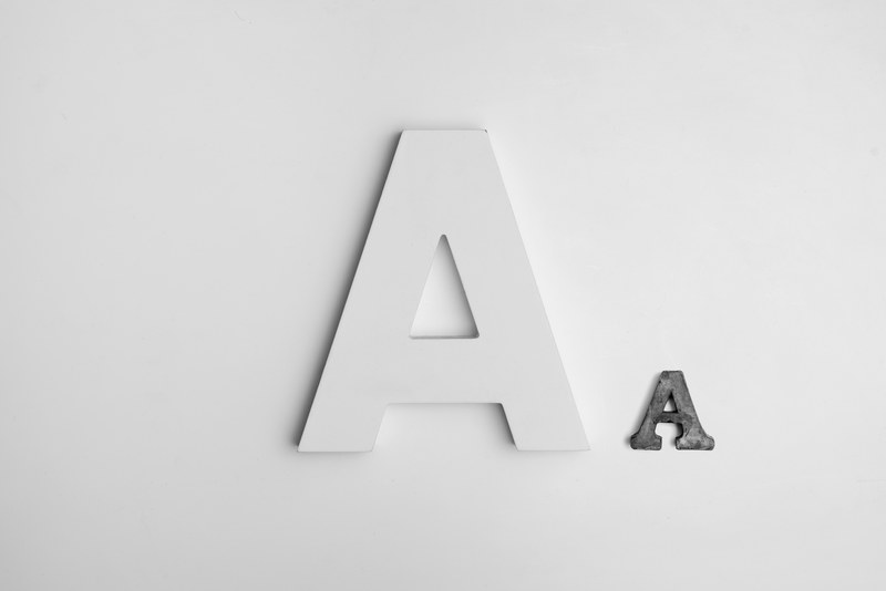white a letter and decor 4k