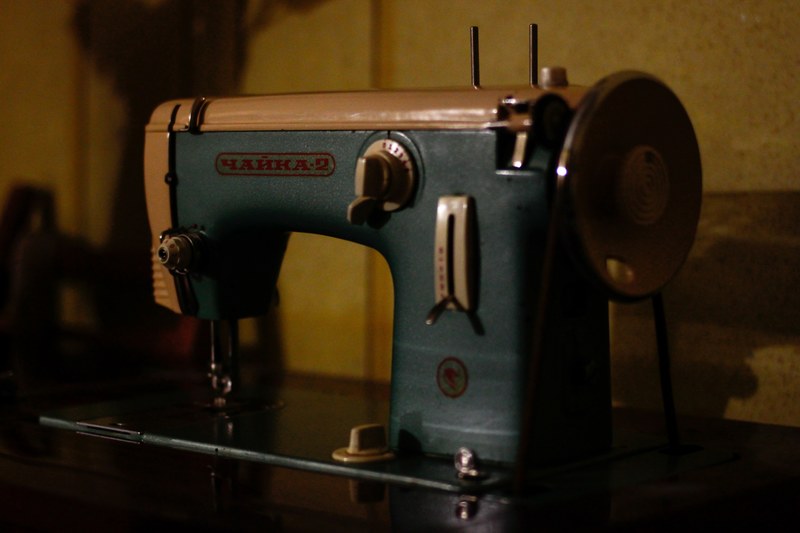 vintage retro ussr and sewing machine 4k