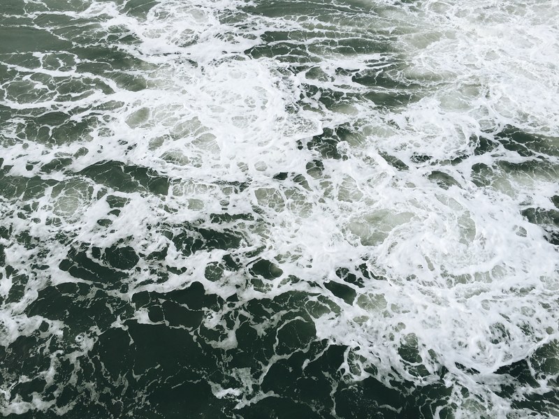 ocean foam wafe and water 4k