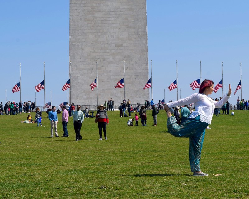 candid yoga flag and girl 4k