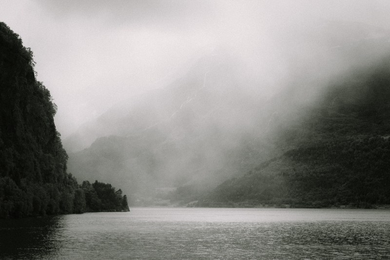 black amp white black and white rainy and rain 4k