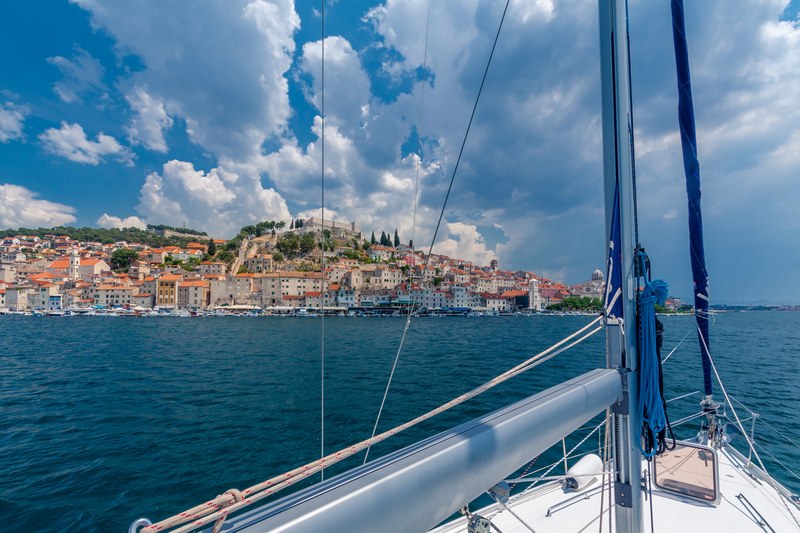 sea sail boat and sailboat 4k