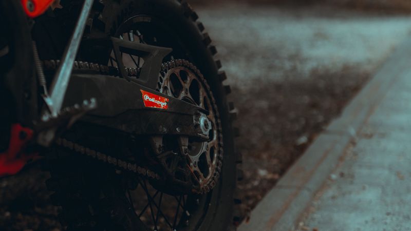 wheel, tire, chain, 4k