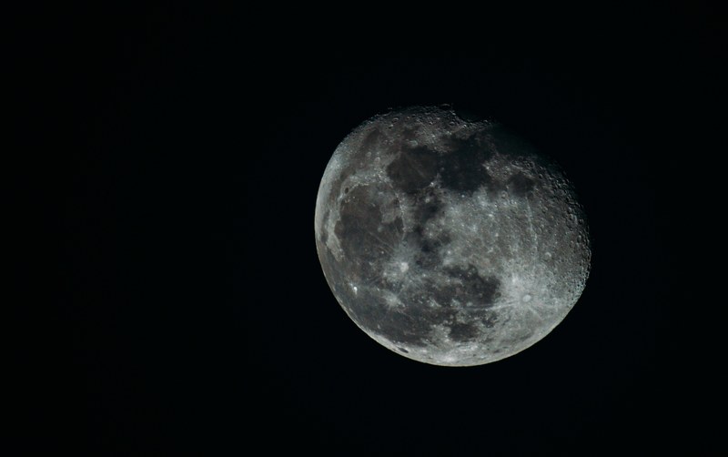close up of the full moon over cluj napocaromania 4k
