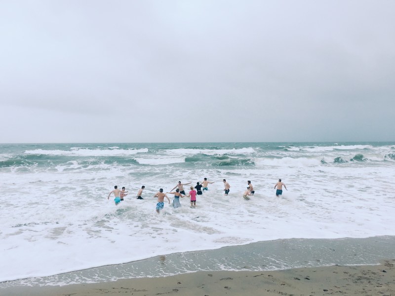 beach naked new year and storm 4k