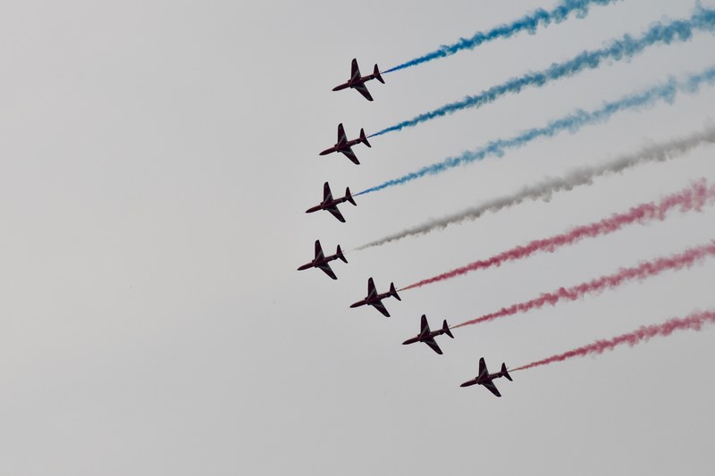 british smoke sky and air 4k