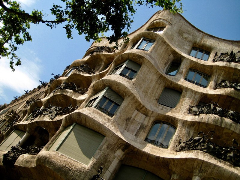 gaudi spain and barcelona 4k