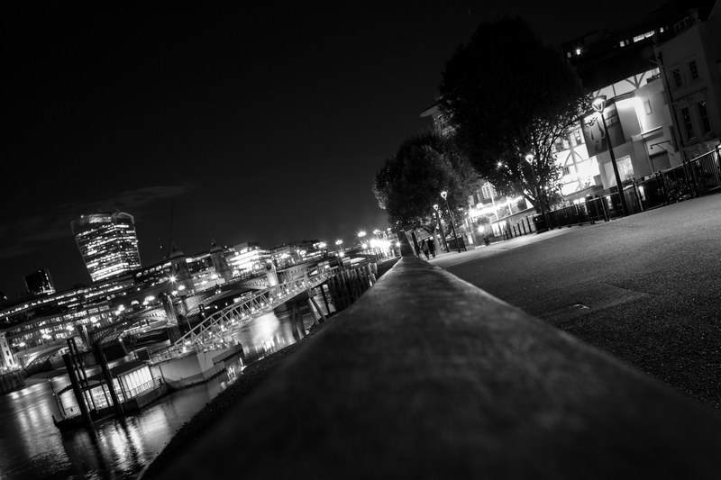 street thame river and london 4k