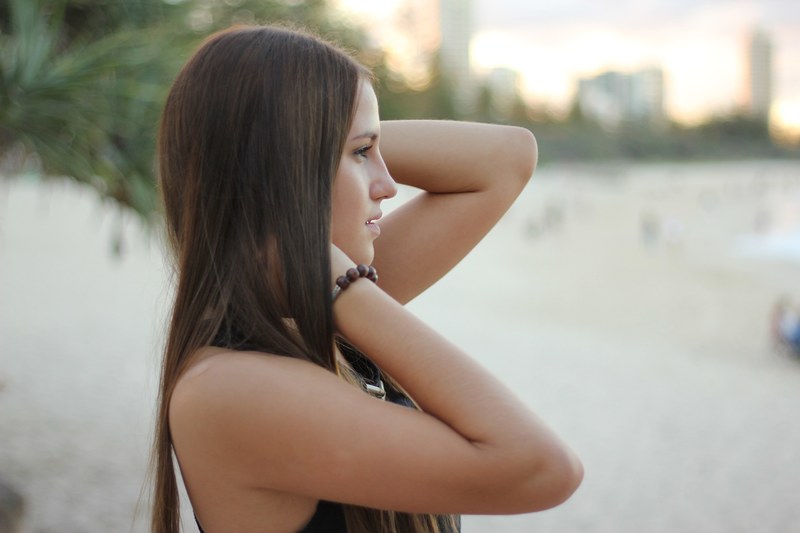 young woman portrait on the burleigh beach, young woman portrait 4k