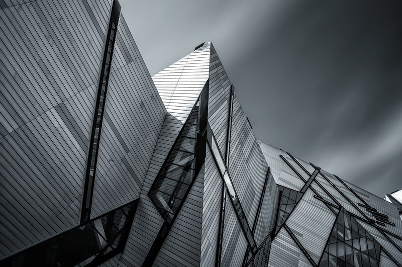 royal ontario museum modern futuristic architecture with gray sky and clouds, the royal ontario 4k