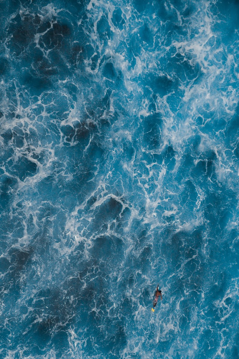 lost in the beautiful chaos 4k