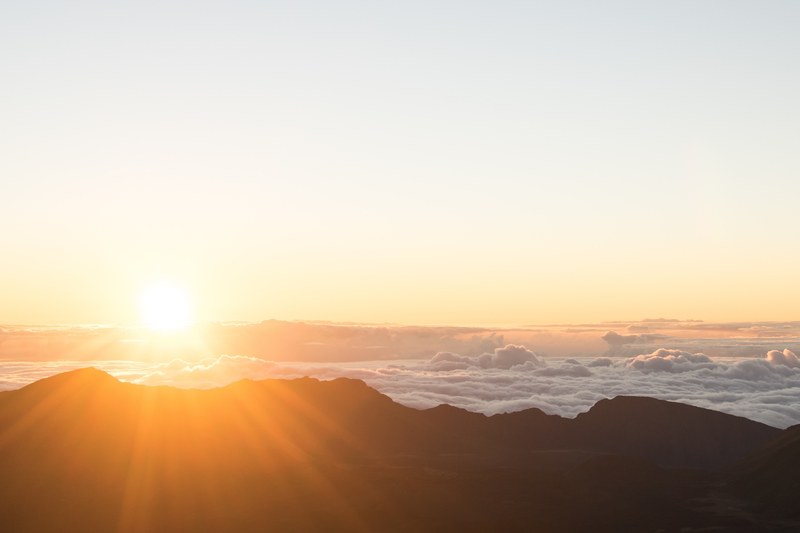 the sun rising over the mountains, _mountain sunrise 4k