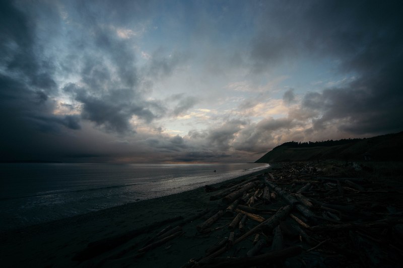 fort ebey state park coastline on a dark cloudy day, dark cloudy coastline 4k