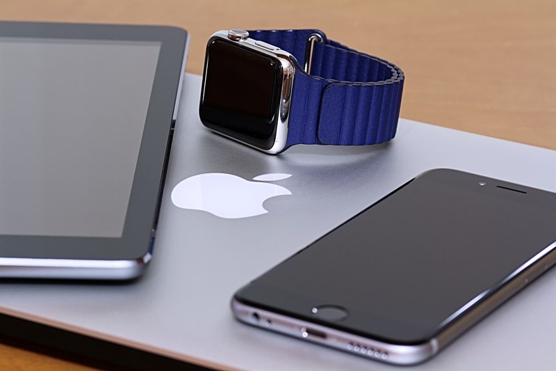 watch apple watch iphone 6 and ipad air 4k