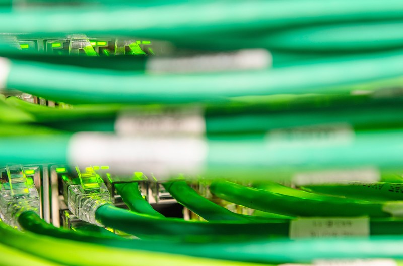 green big datum datum and cable 4k