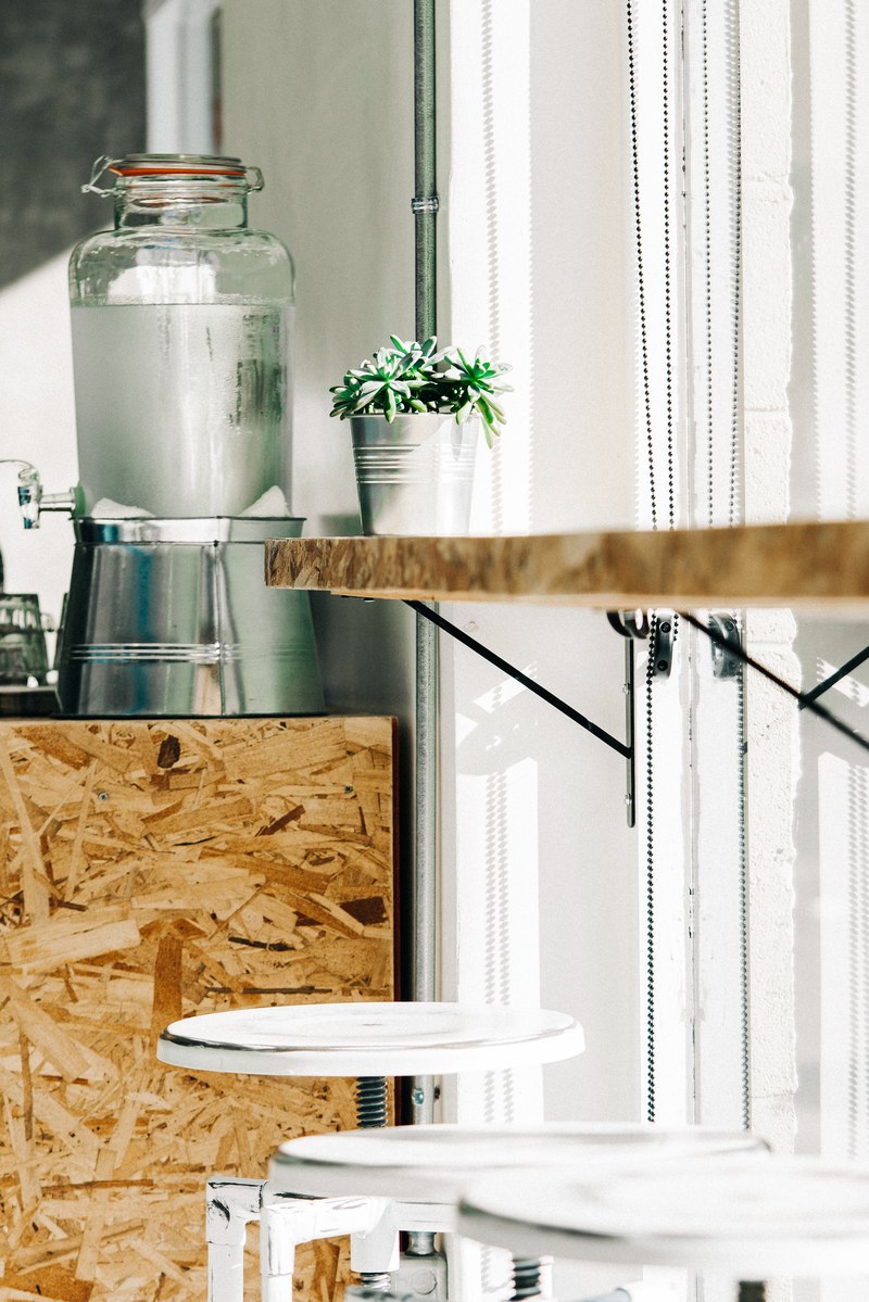 jar plant shelf and water hd, 4k
