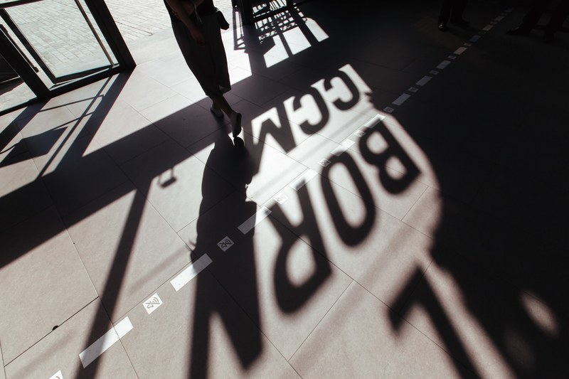 shadow light floor and letter 4k
