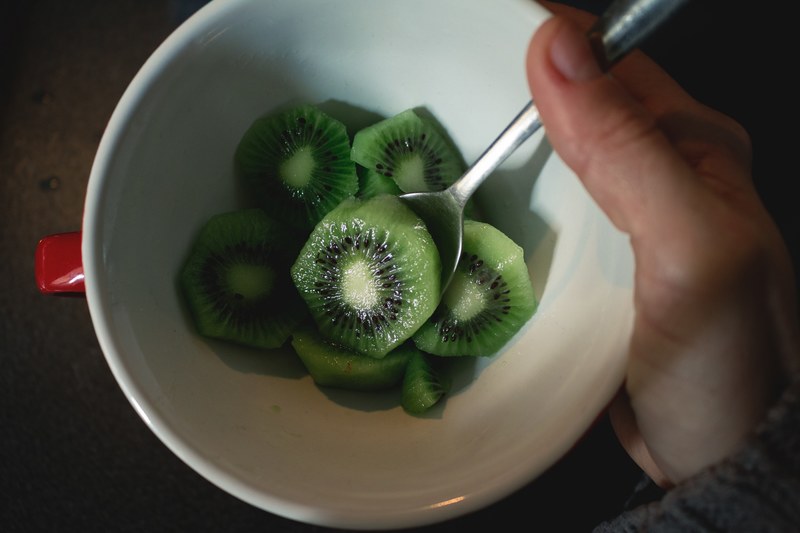 vitamin vitamin c snack and kiwi 4k