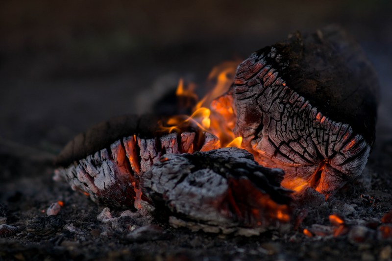 campfire fire glow and flame 4k