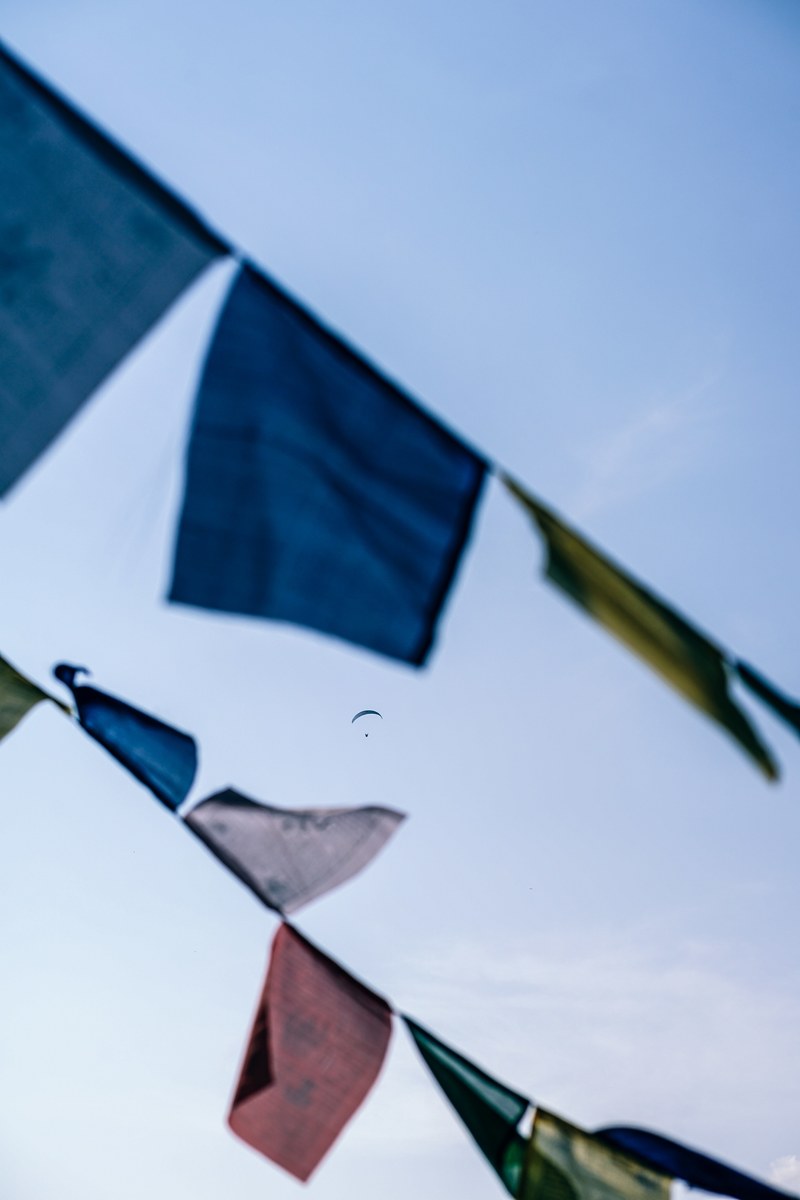 windy prayer flags 4k